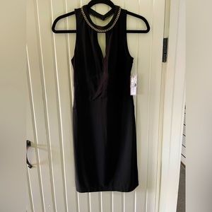 NWT Bisou Bisou Little Black Dress w/Gold chain on neck-Super cute - Size 6 🖤🖤
